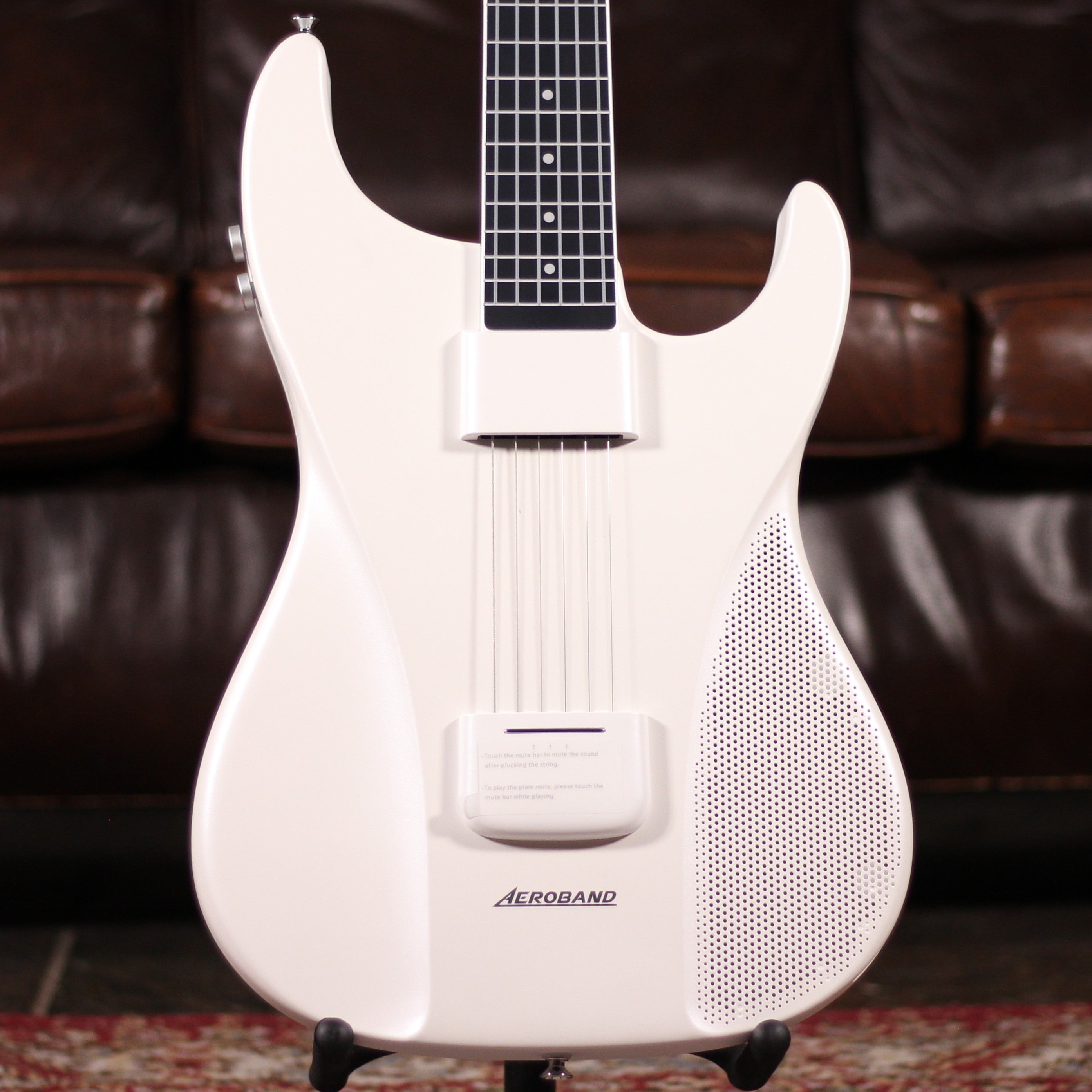 Aeroband Guitar - White – Foulds Guitars