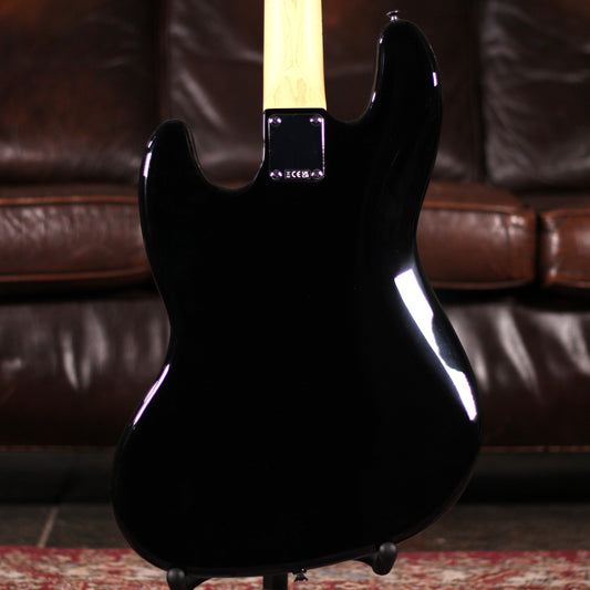 Fender Standard Jazz Bass - Black MN