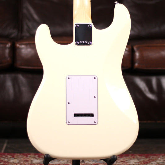 Fender Standard Stratocaster - Olympic White