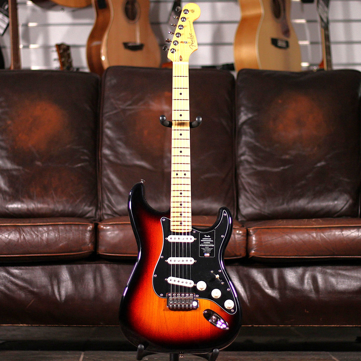 Fender American Professional Classic Stratocaster - Three Tone Sunburst