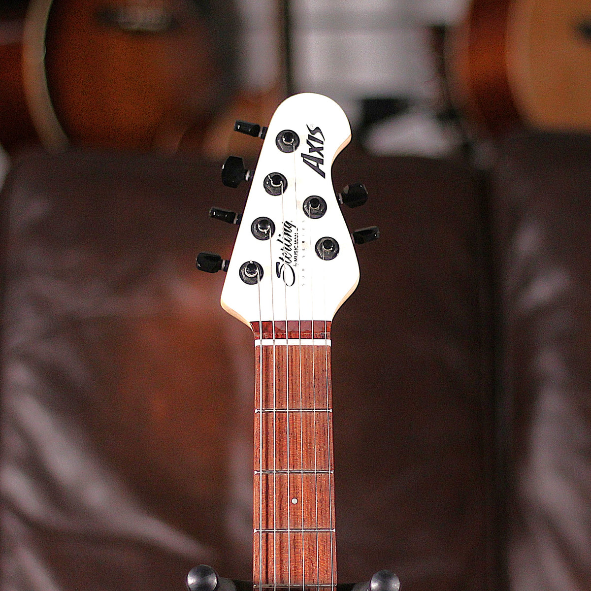 Sterling Sub Axis White