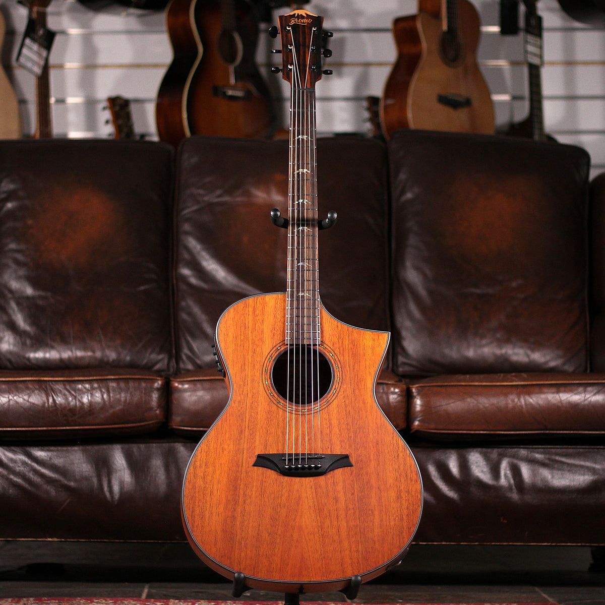 Bromo Tahoma Electro Acoustic Hillside Cutaway BAT4MCE