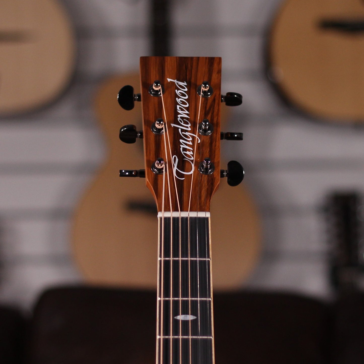 Tanglewood TRU7CEAZ Jumbo