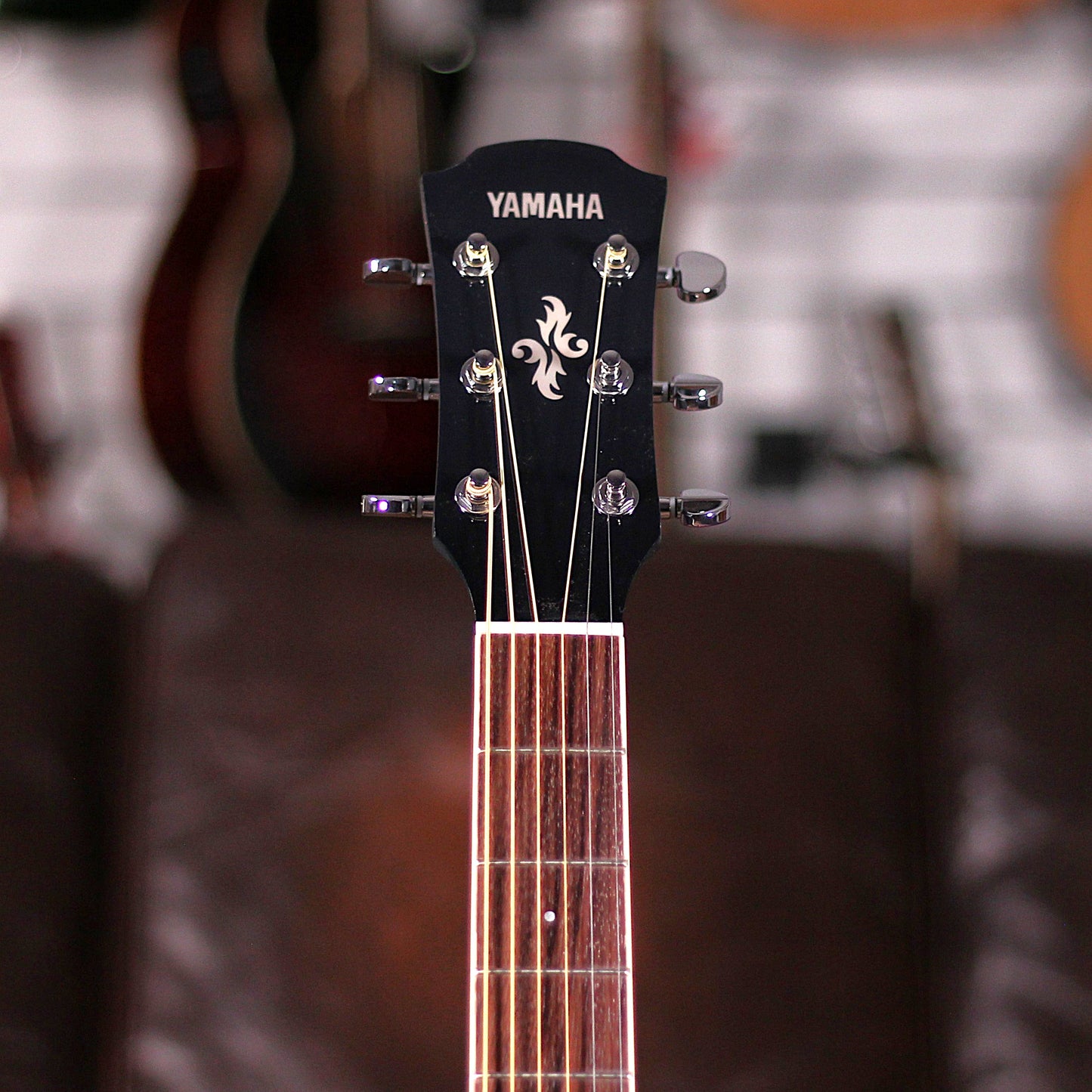 Yamaha APX 600 Oriental Blue Burst