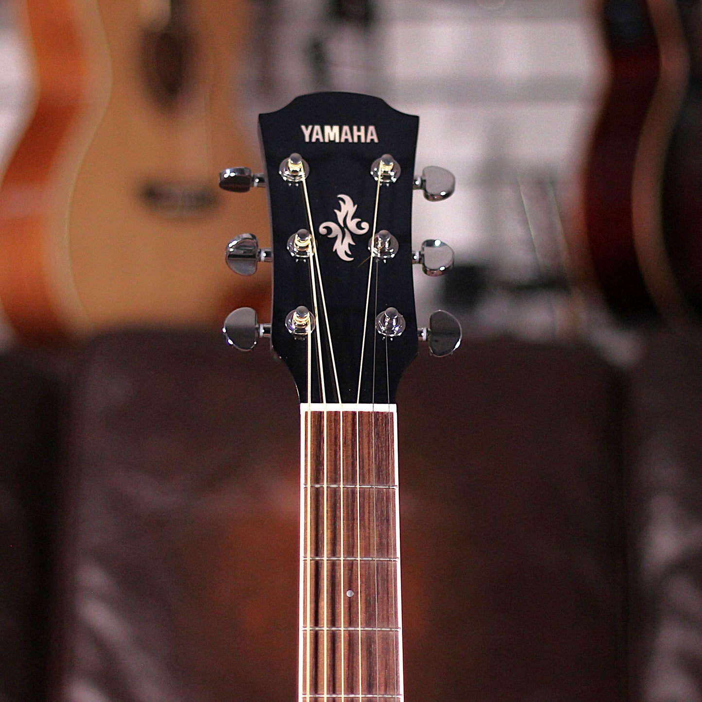 Yamaha APX 600 - Old Violin Sunburst