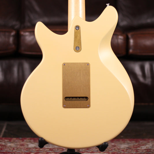 Eastman Fullertone DC62 - Desert Sand