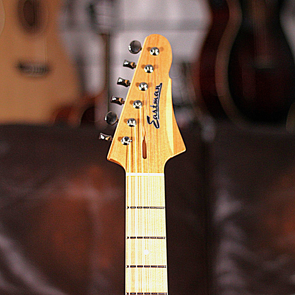 Eastman Fullertone SC52 - Desert Sand