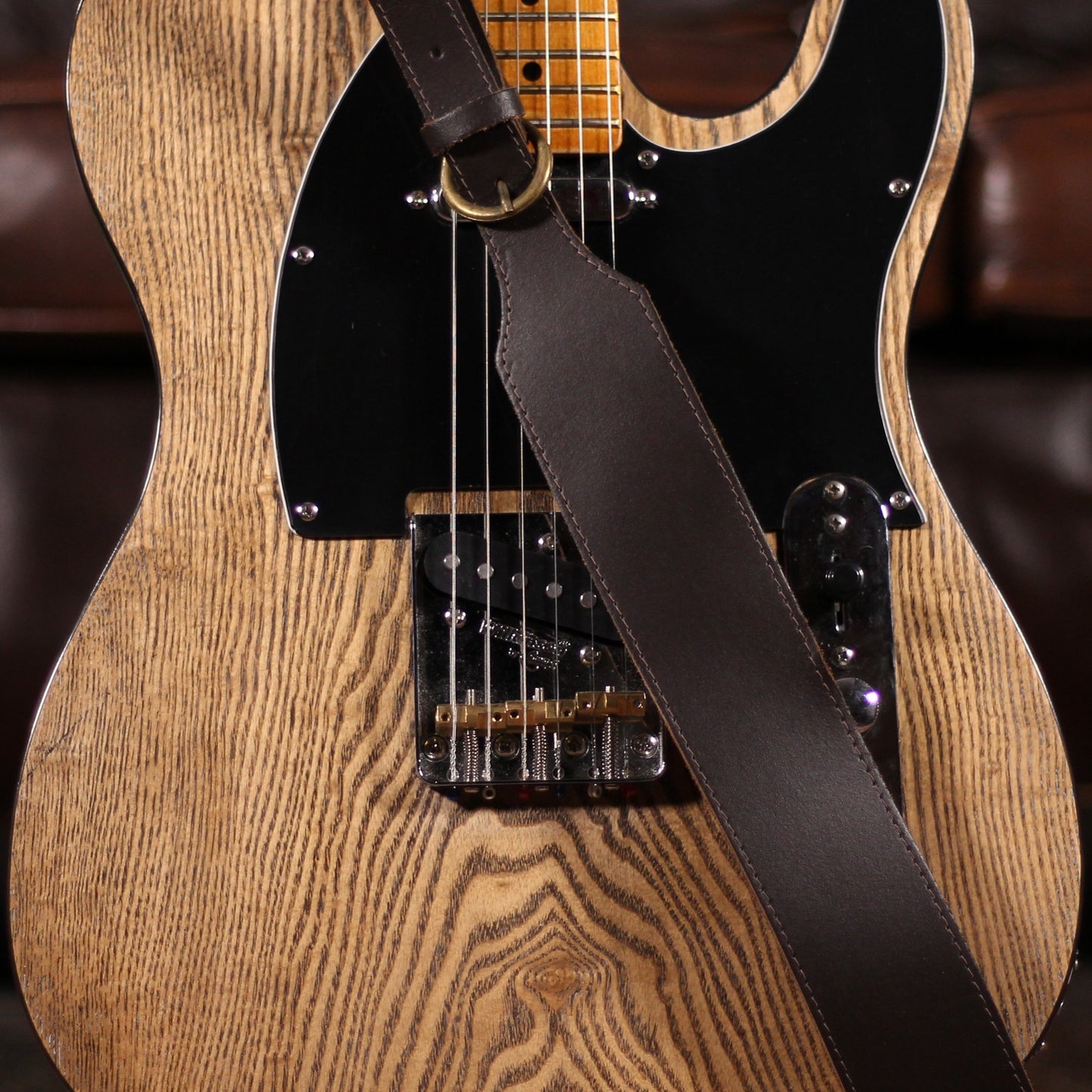 Stones Deluxe Buckles Leather Strap D Bn - Straps available at Foulds Guitars Derby