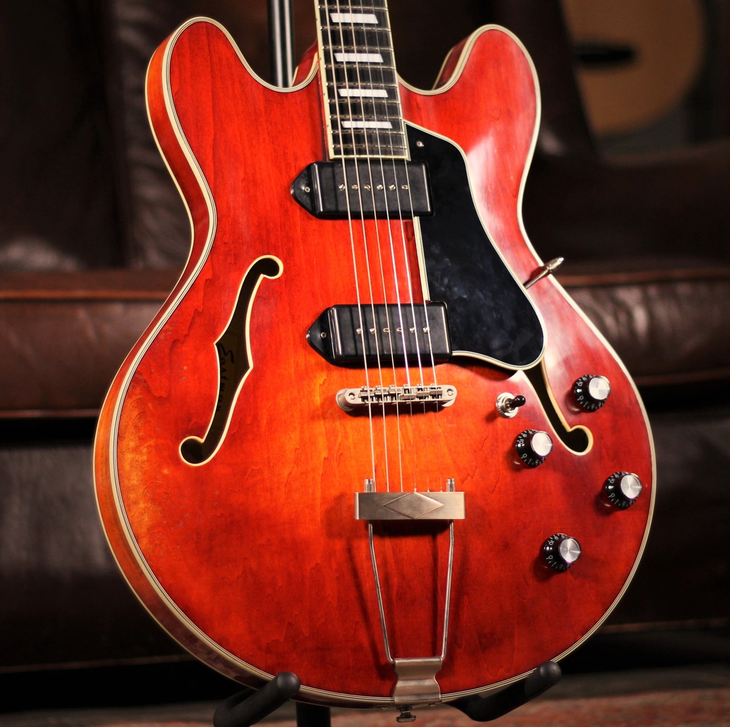 Eastman T64/V-T Antique Classic