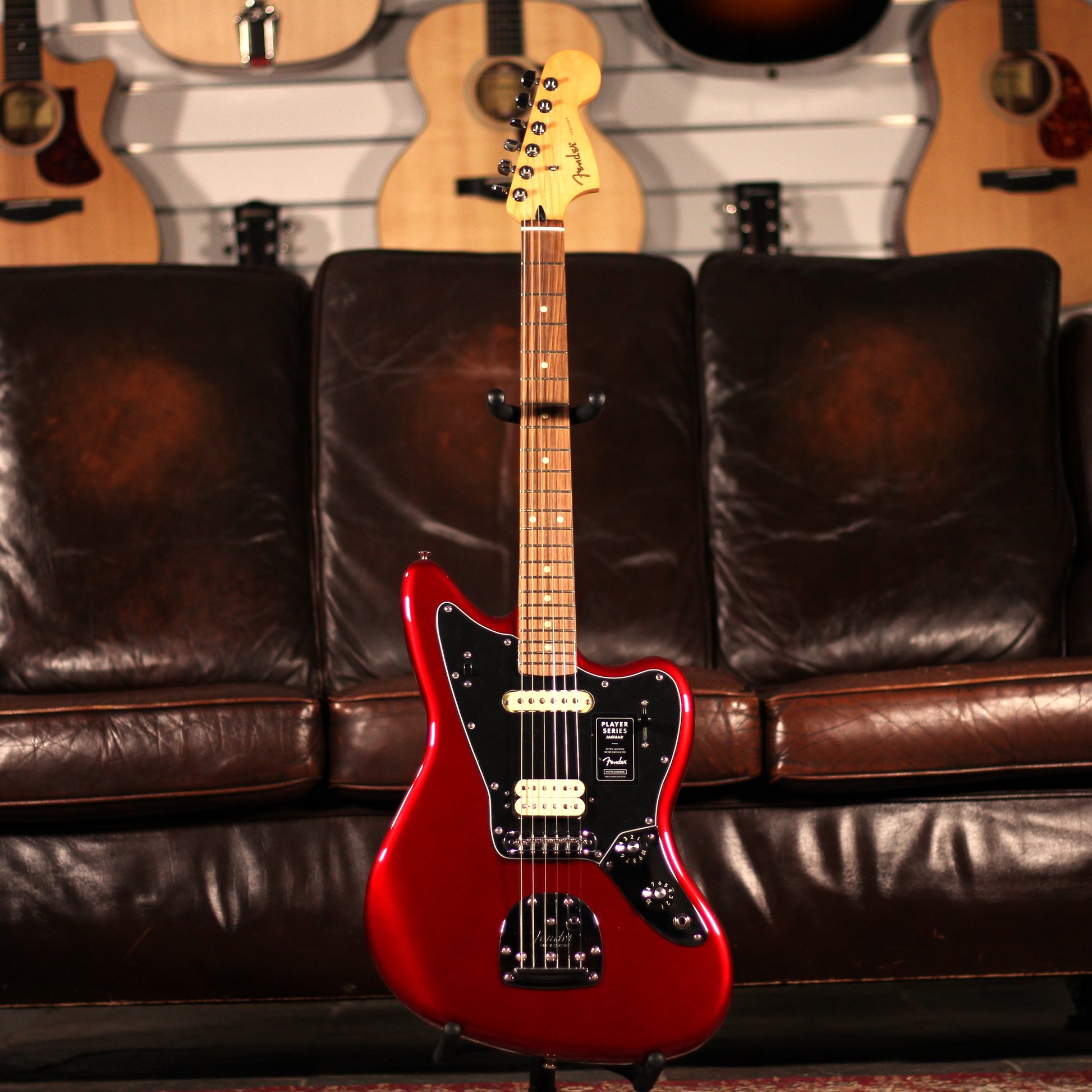 Fender Player Jaguar PF Candy Apple Red