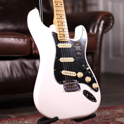 Fender Player Stratocaster MN Polar White