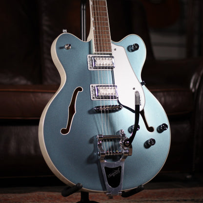 Gretsch G5622T-140 140th Double Platinum angled