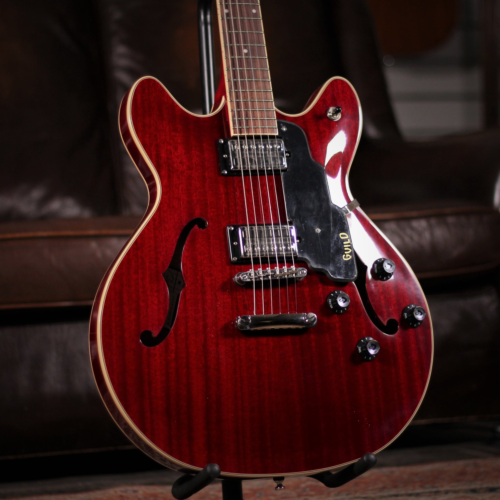 Guild Starfire I DC Cherry Red angled