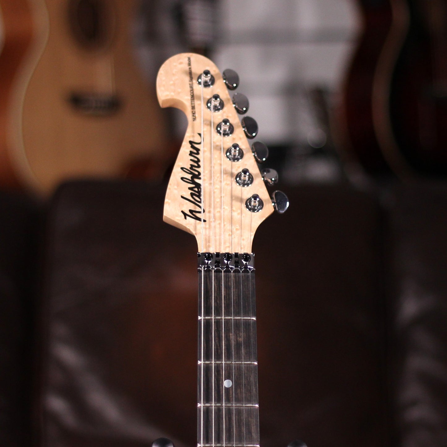 Washburn N4 Vintage Nuno Bettencourt Signature