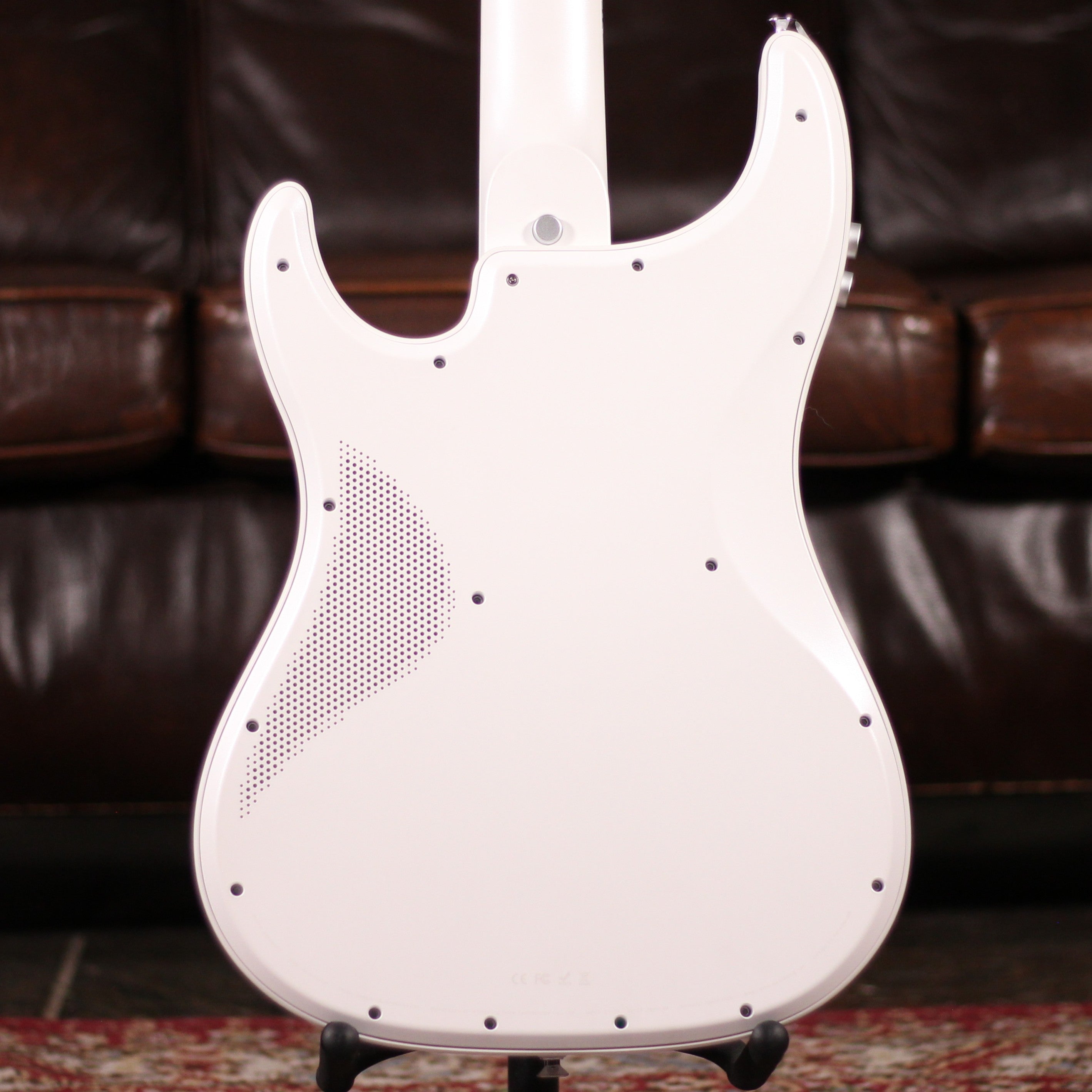 Aeroband Guitar - White – Foulds Guitars