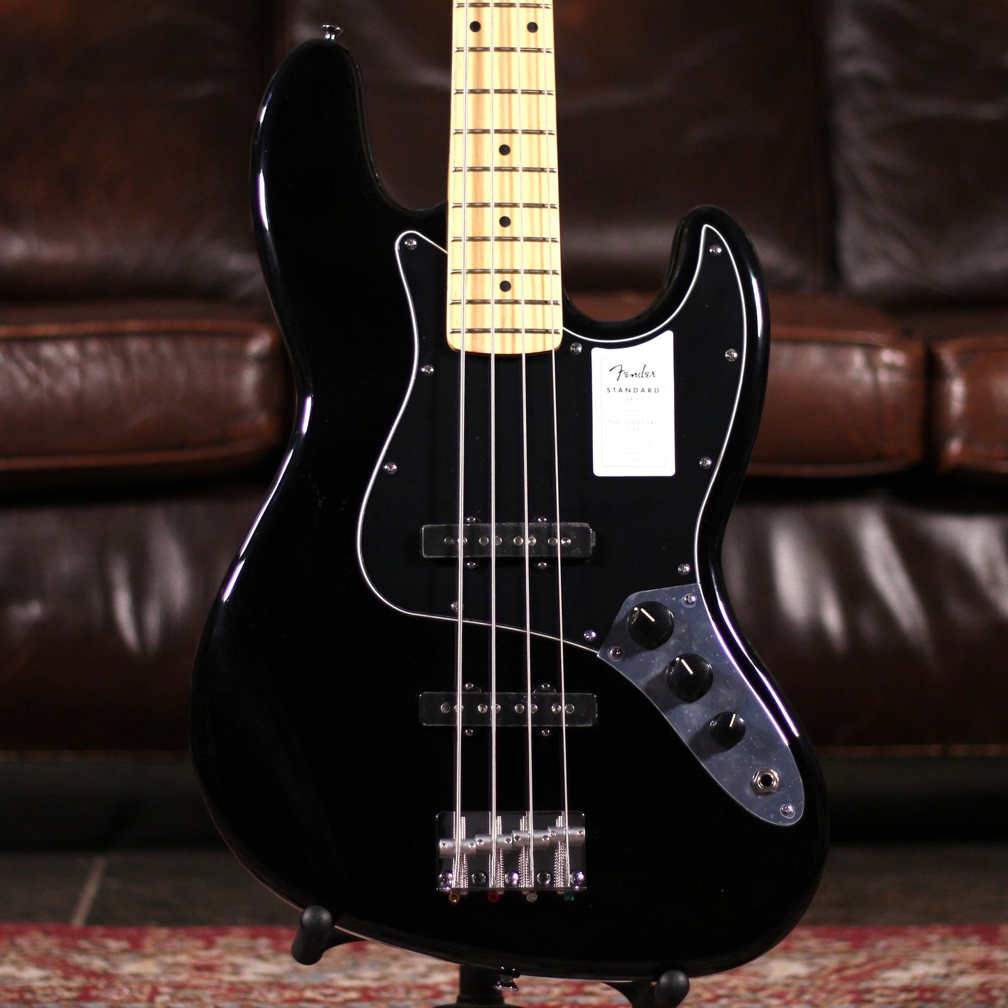 Fender Standard Jazz Bass - Black MN