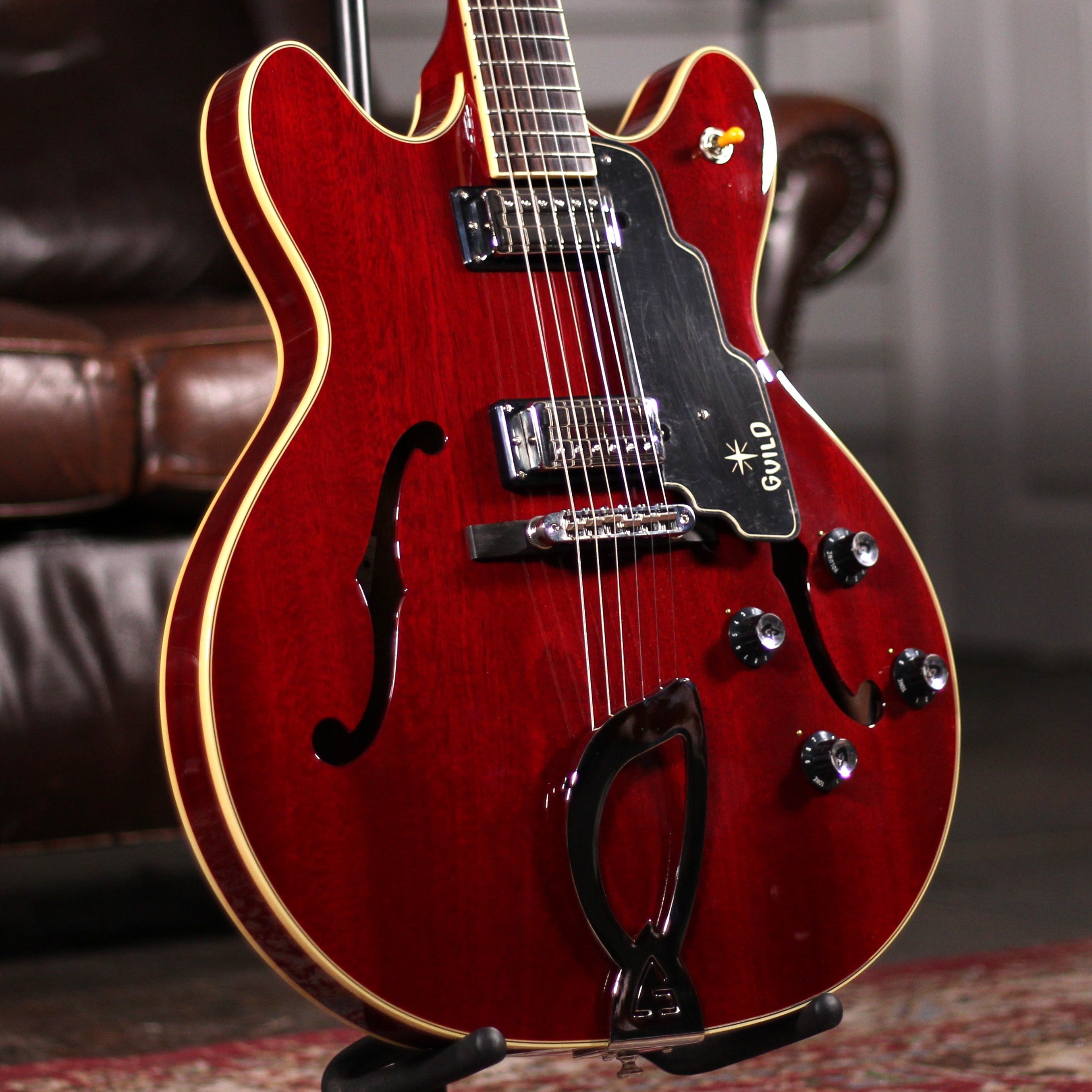 Guild Starfire IV - Cherry – Foulds Guitars