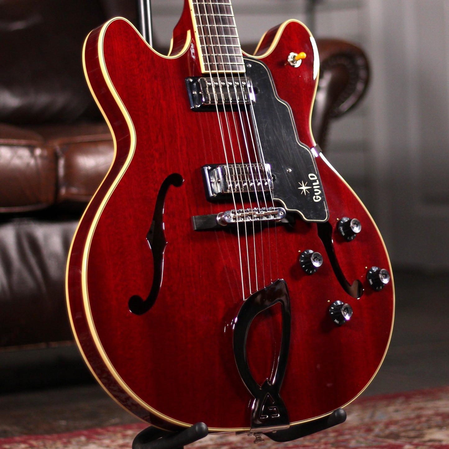 Guild Starfire IV - Cherry