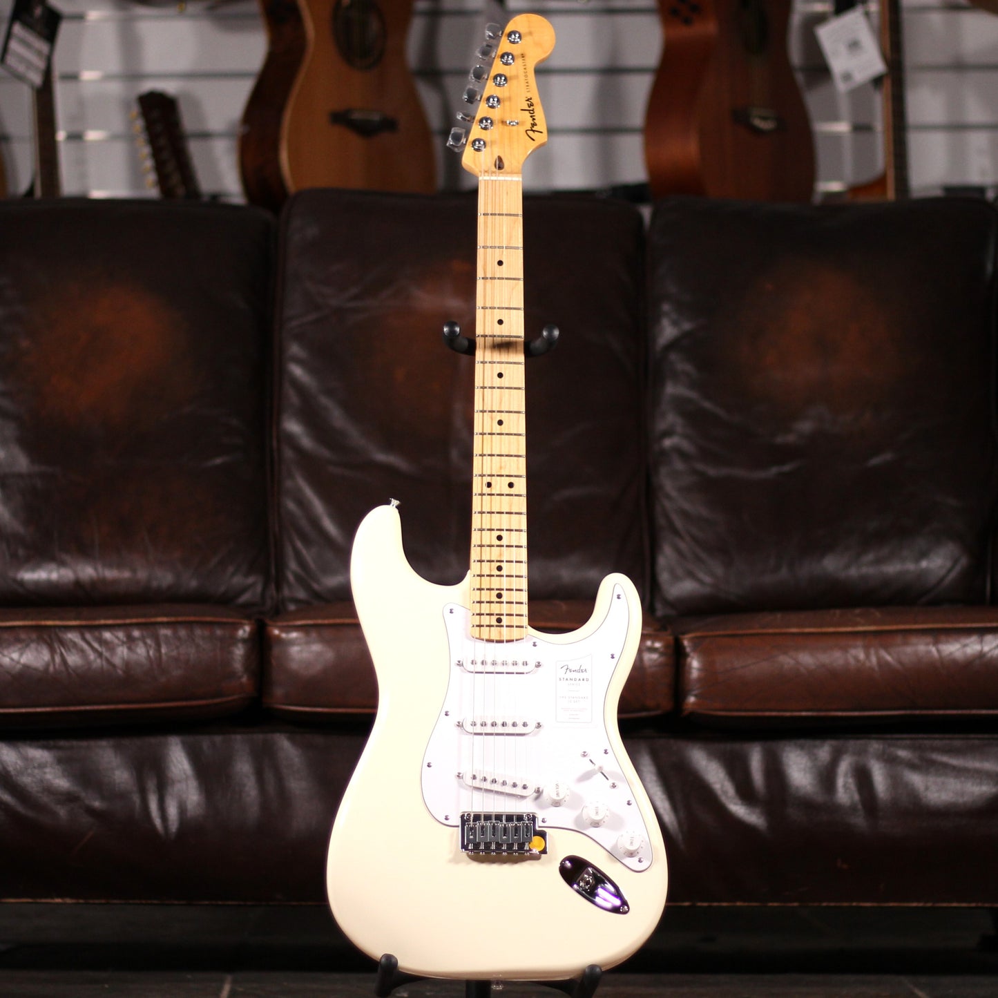 Fender Standard Stratocaster - Olympic White