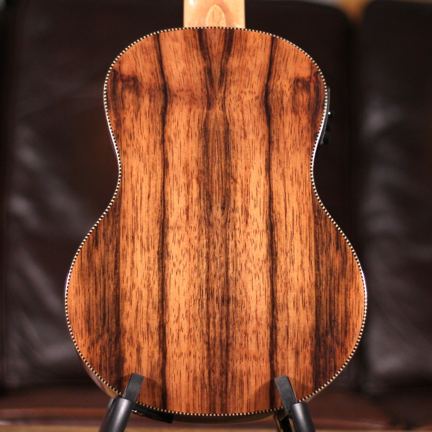 Snail UKT-E598EQ II Tenor Ukulele