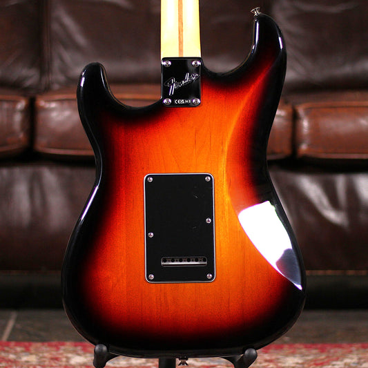 Fender American Professional Classic Stratocaster - Three Tone Sunburst