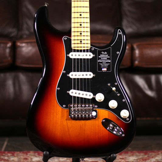 Fender American Professional Classic Stratocaster - Three Tone Sunburst