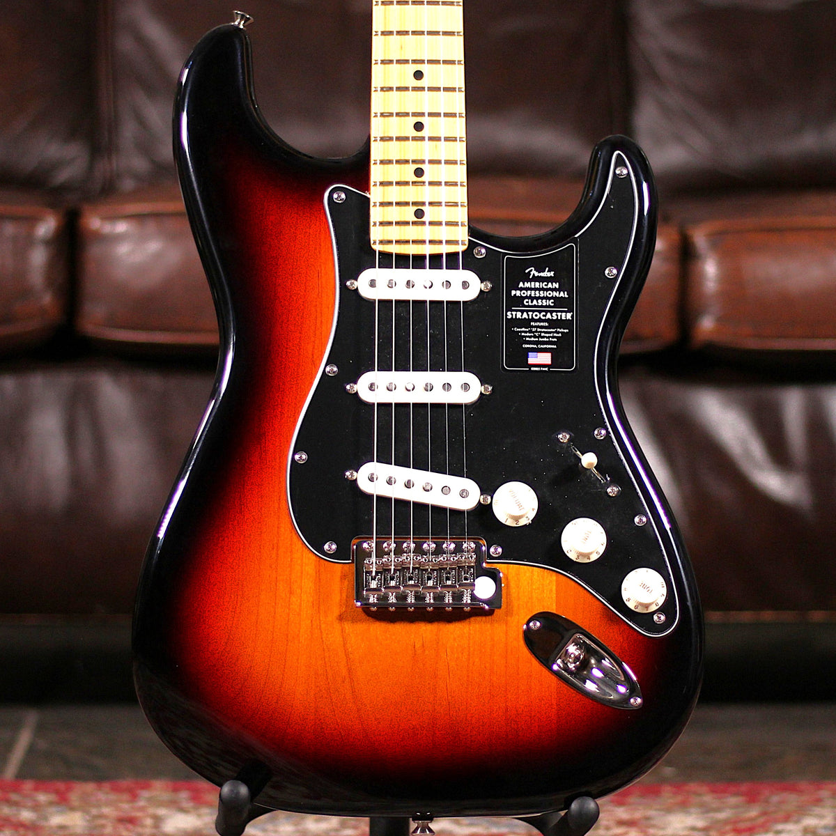 Fender American Professional Classic Stratocaster - Three Tone Sunburst