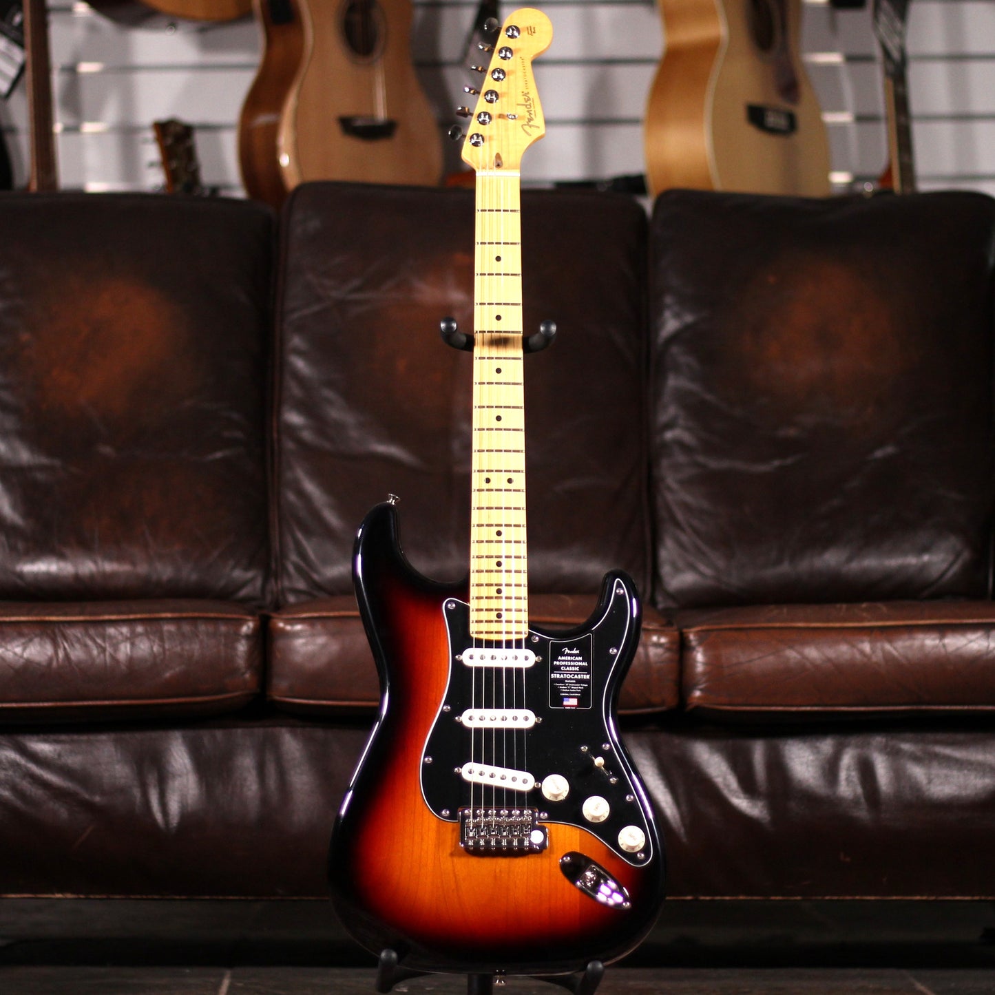 Fender American Professional Classic Stratocaster - Three Tone Sunburst