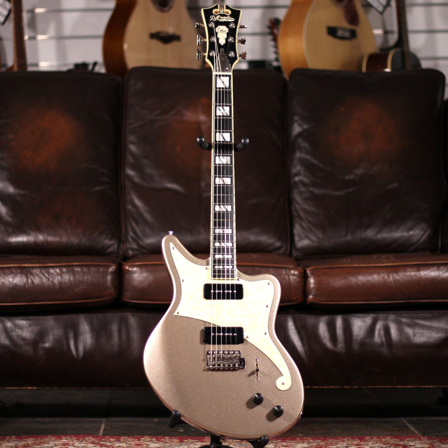 USED - D'Angelico Deluxe Bedford Desert Gold