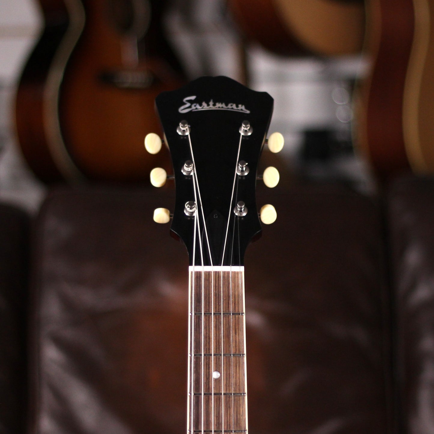 Eastman, Archtop, Tonerider Dogear P-90, Sunburst