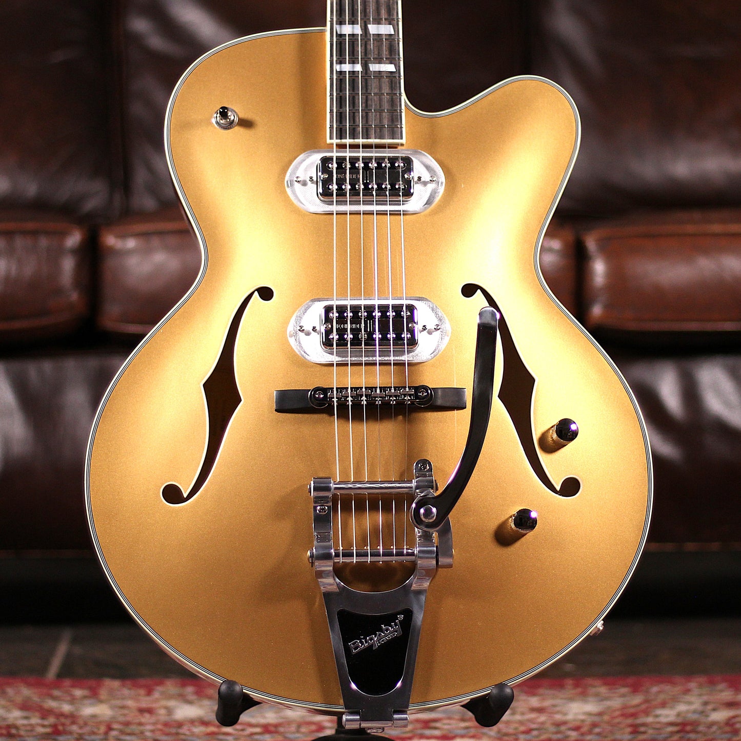 Eastman T58-GD Gold Archtop Tonerider Bigsby