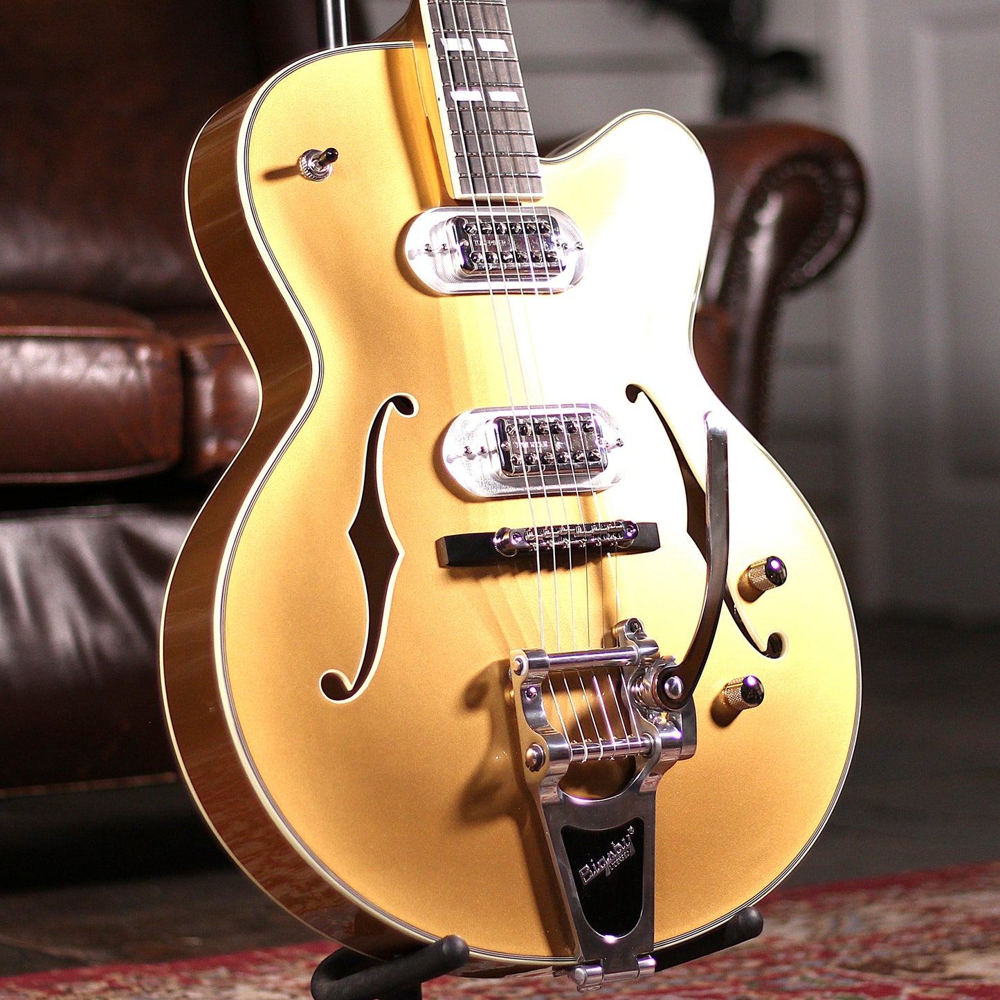 Eastman T58-GD Gold Archtop Tonerider Bigsby