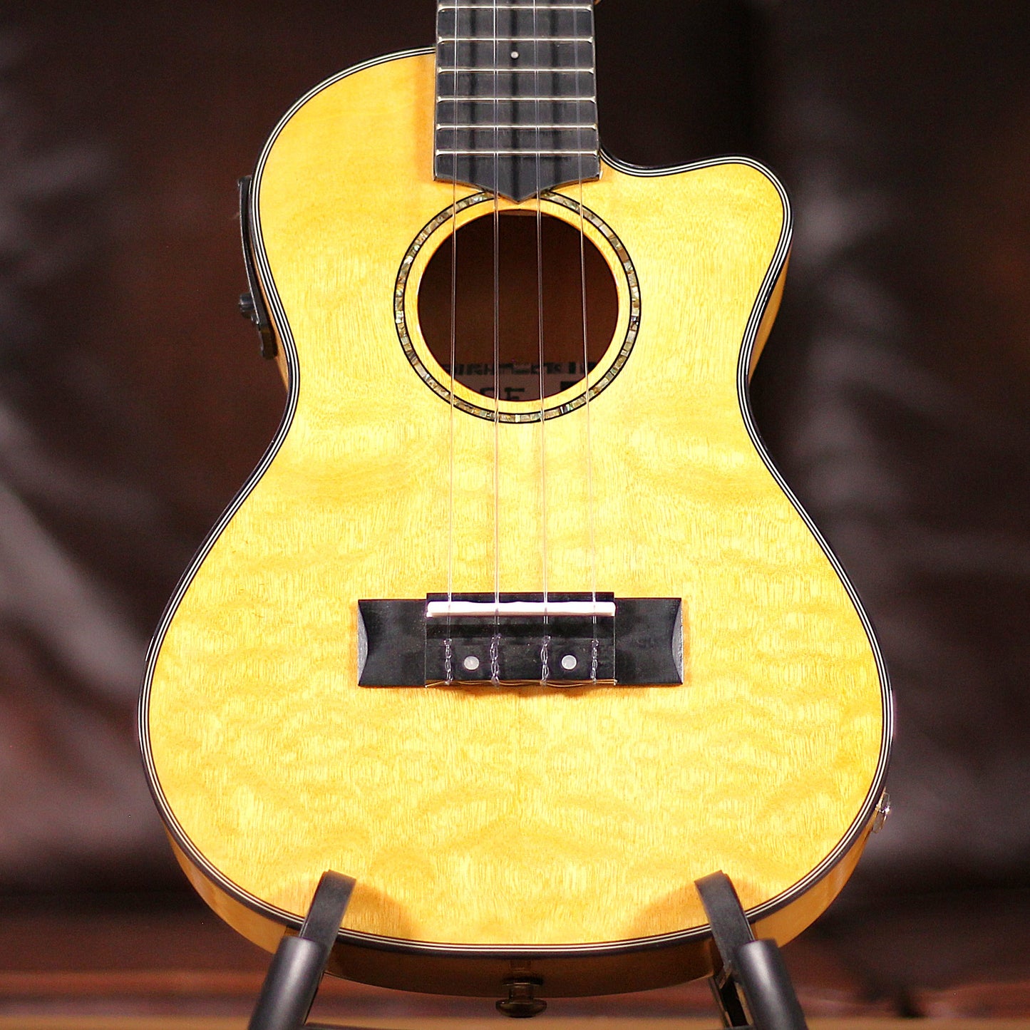 Tanglewood TWT 29E Cutaway Concert Ukulele