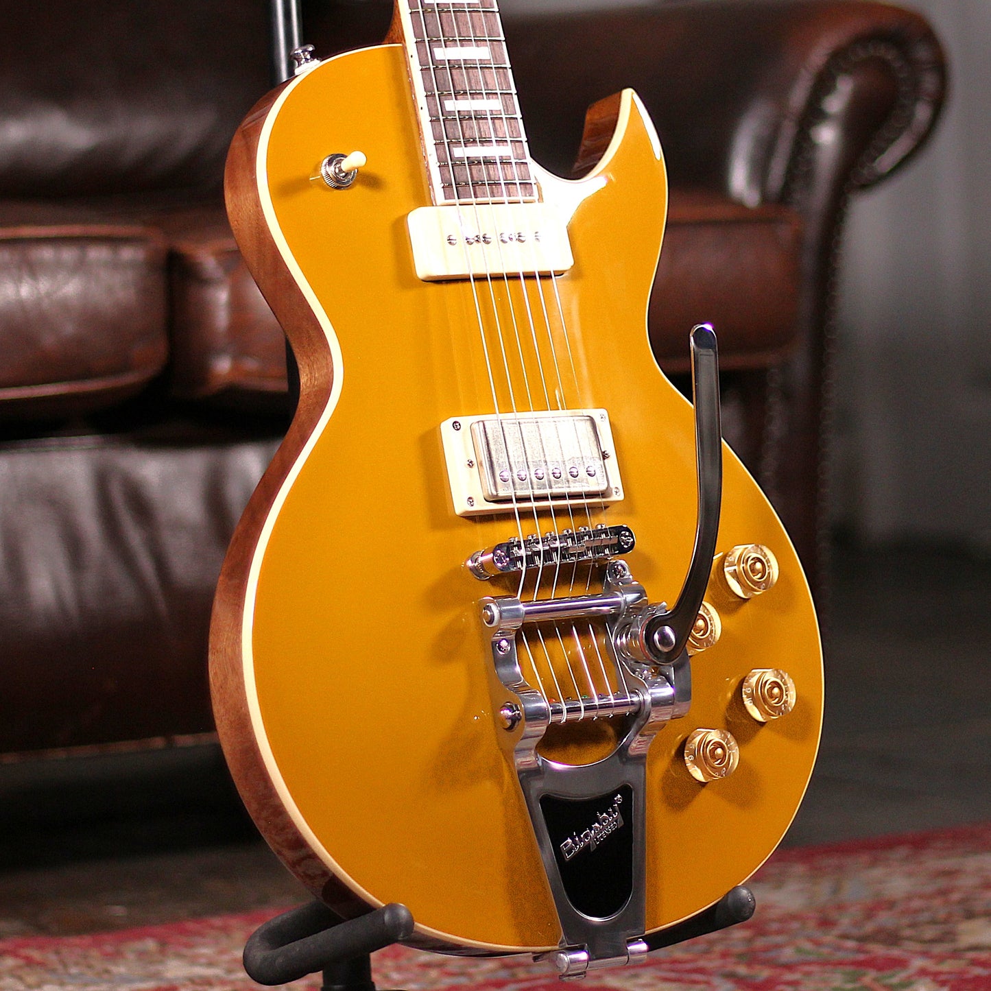 Cort CR200 Bigsby Vibrato Gold Top
