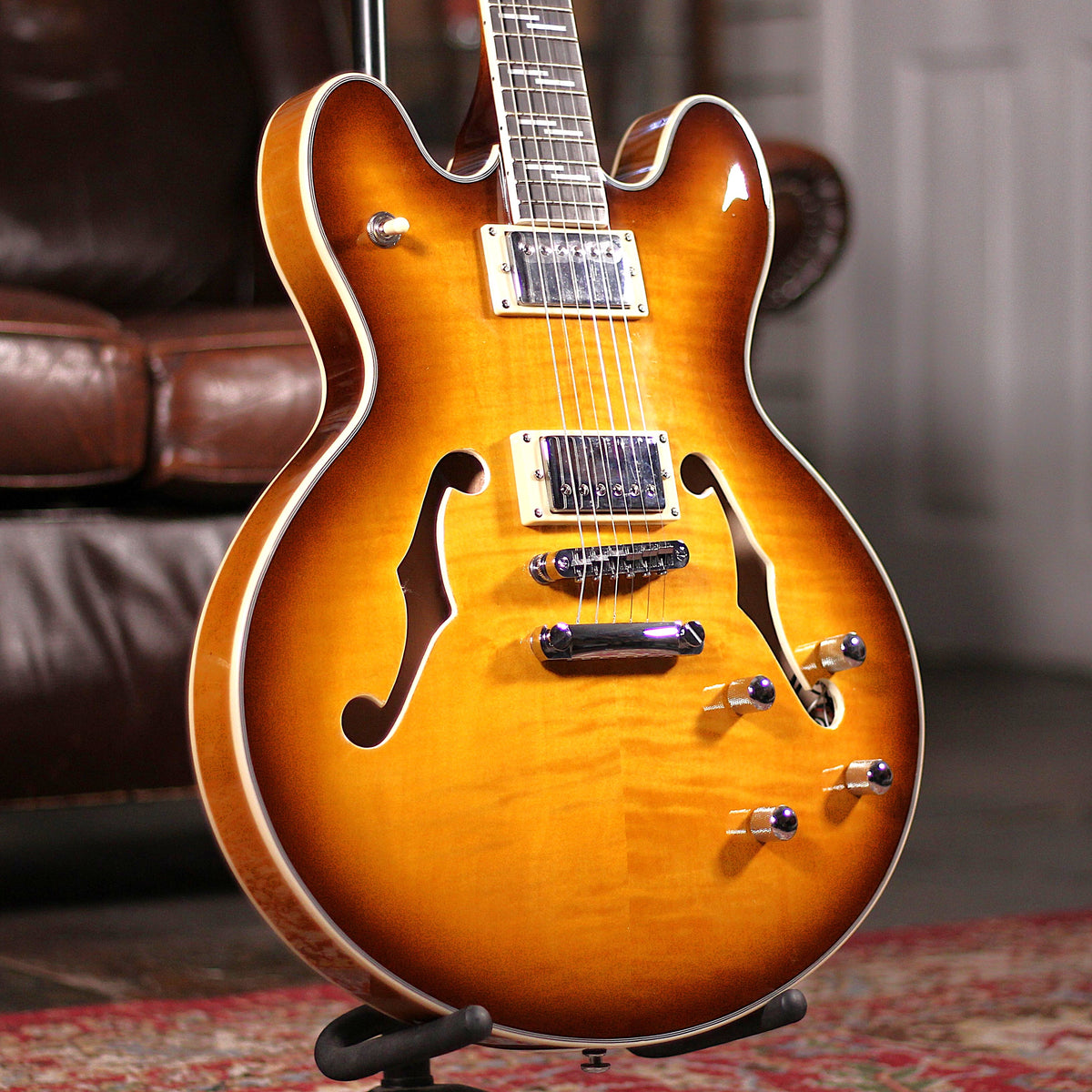 Tanglewood TCH59VB Semi Acoustic
