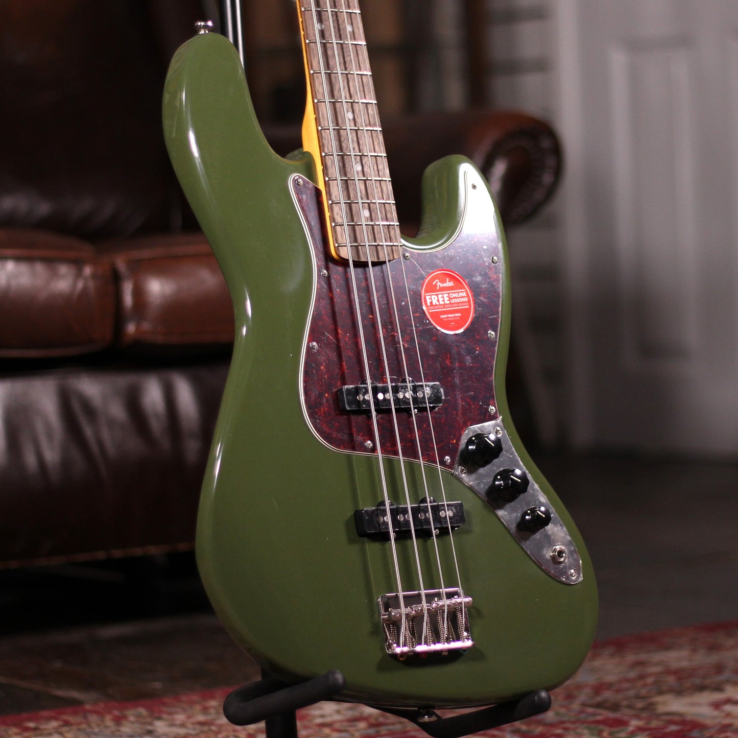 Squier Classic Vibe FSR 60s Jazz Bass Olive Green