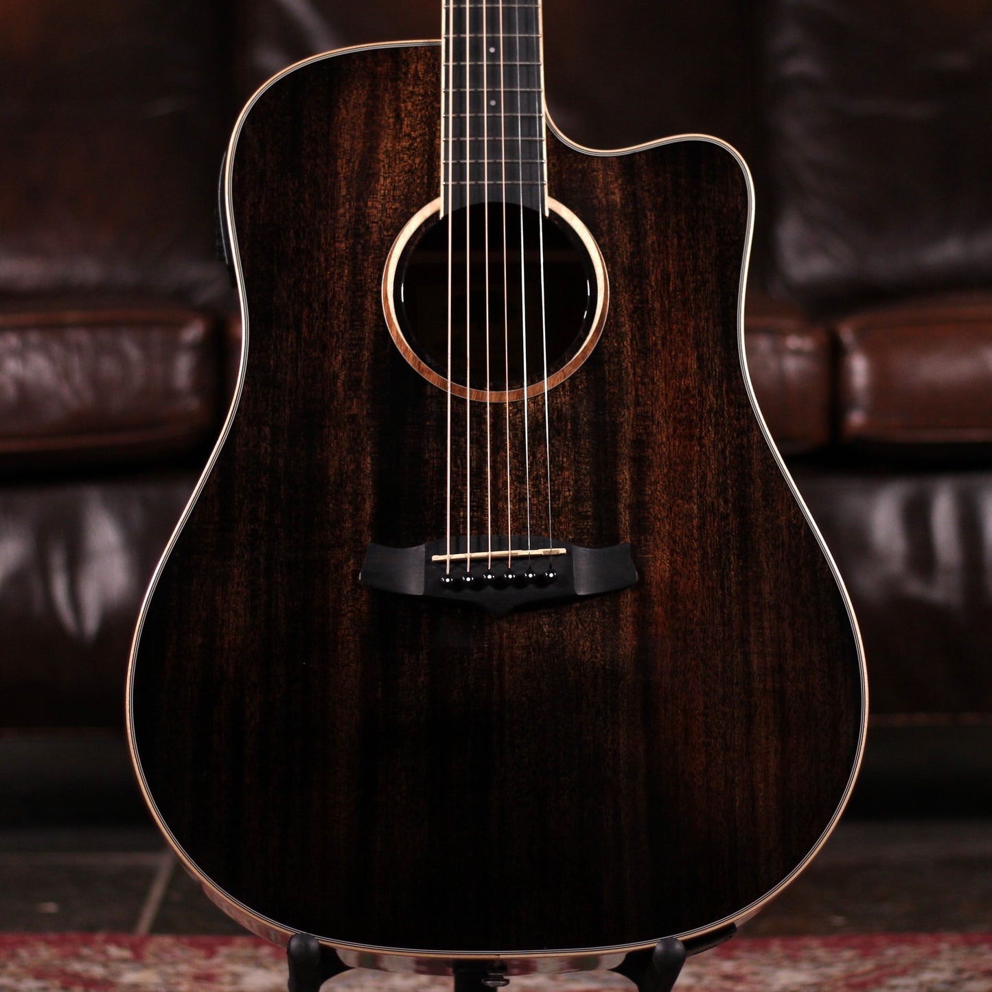 Tanglewood TW5CEBS Dreadnaught Cutaway Electro