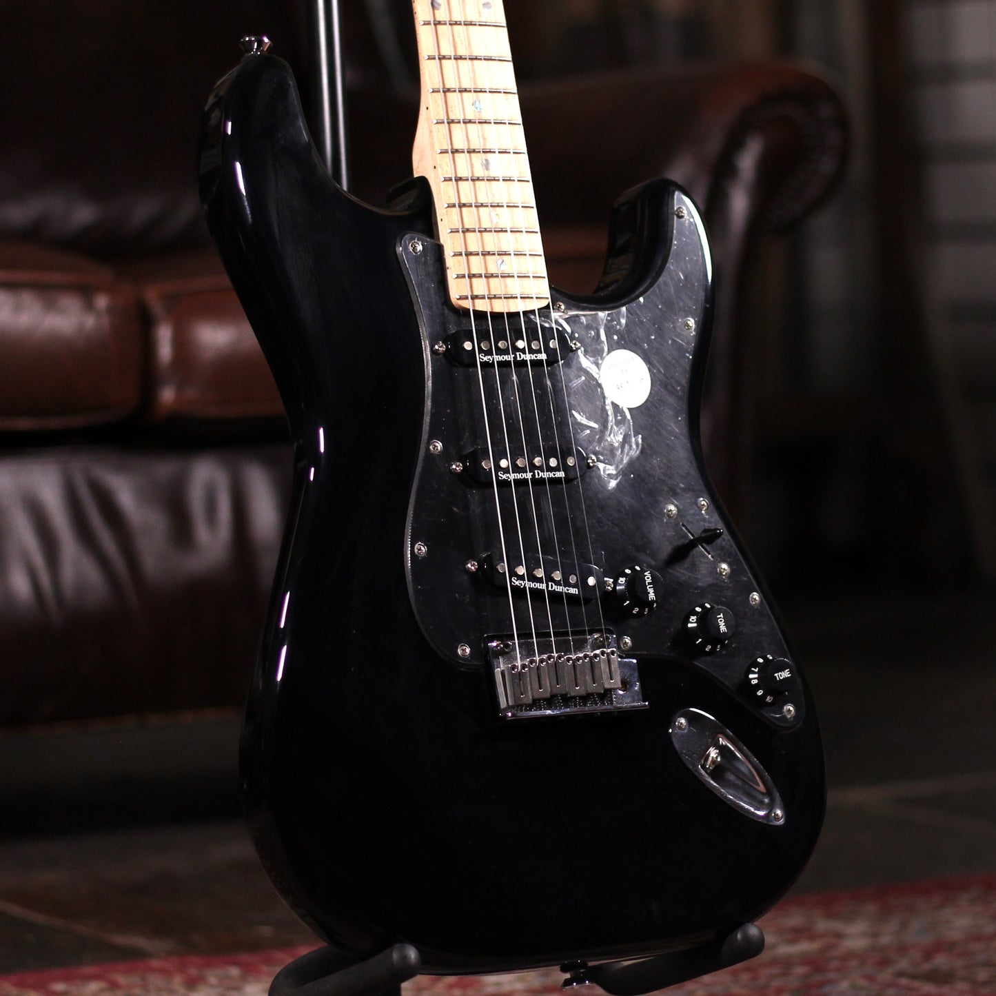 USED - Fender Lite Ash Stratocaster - Black