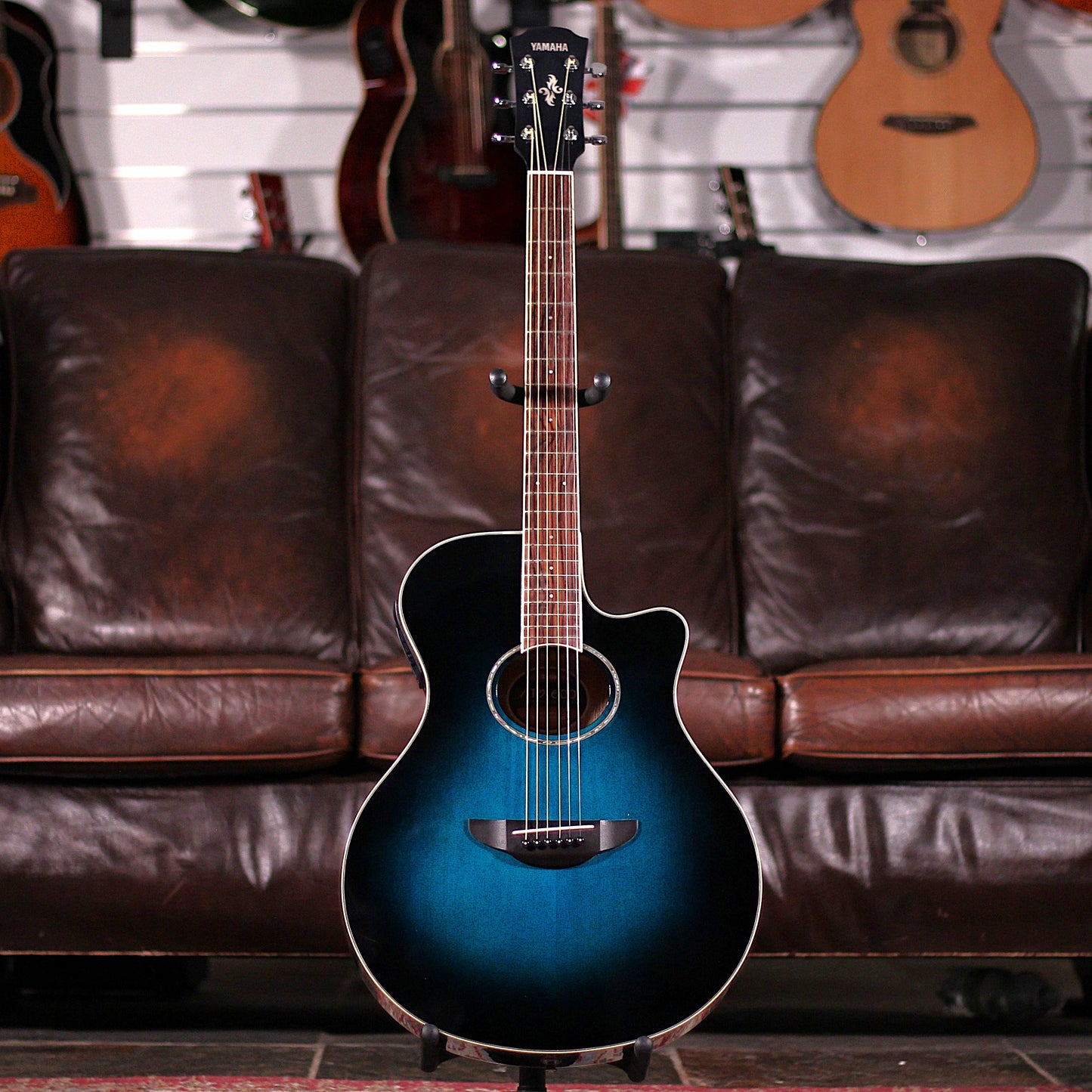 Yamaha APX 600 Oriental Blue Burst