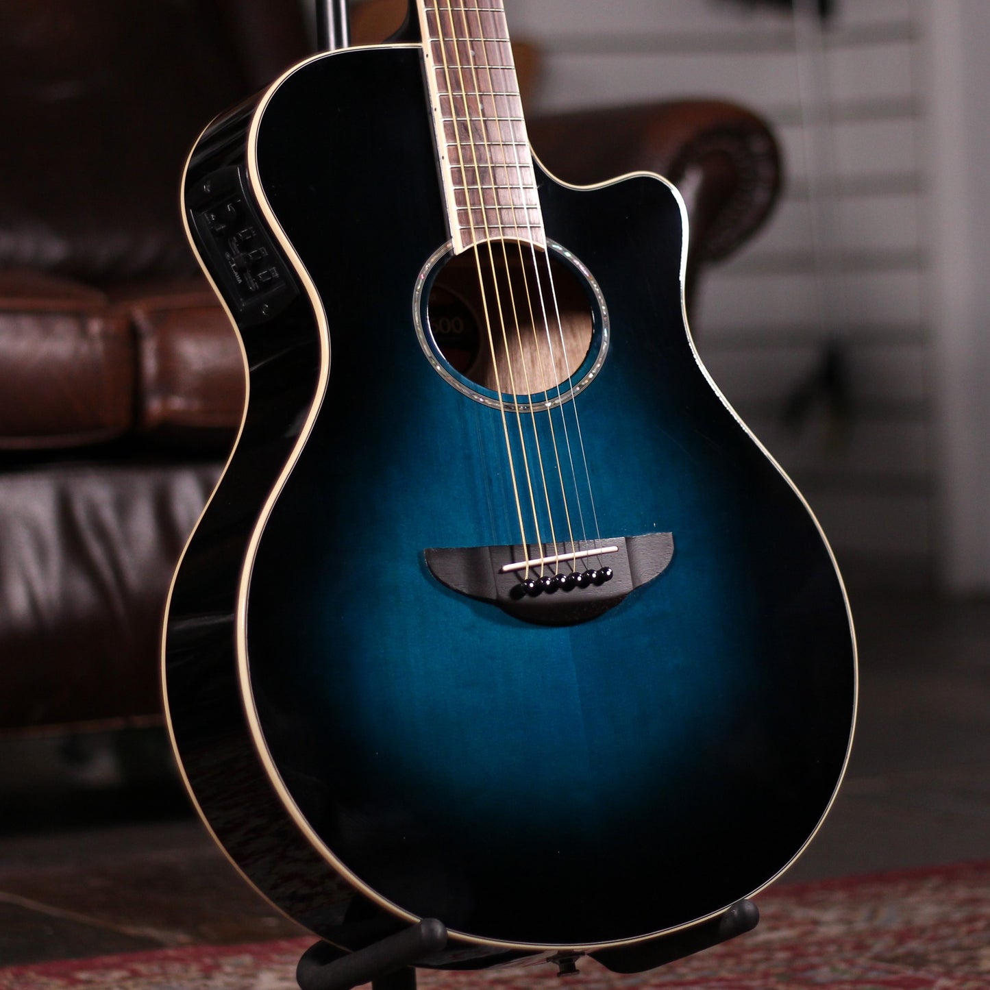 Yamaha APX 600 Oriental Blue Burst