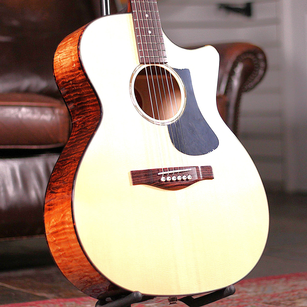 Eastman PCH3 GACE Natural