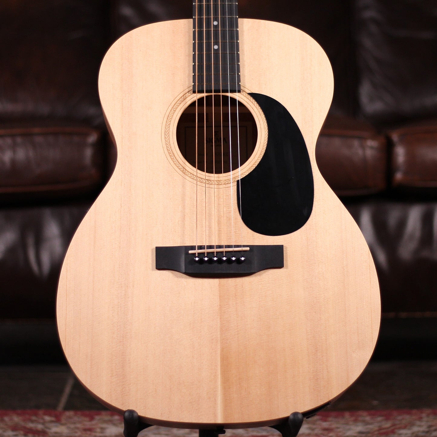 Sigma 000ME Electro Acoustic Guitar Natural