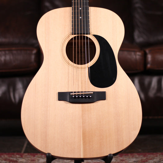 Sigma 000ME Electro Acoustic Guitar Natural