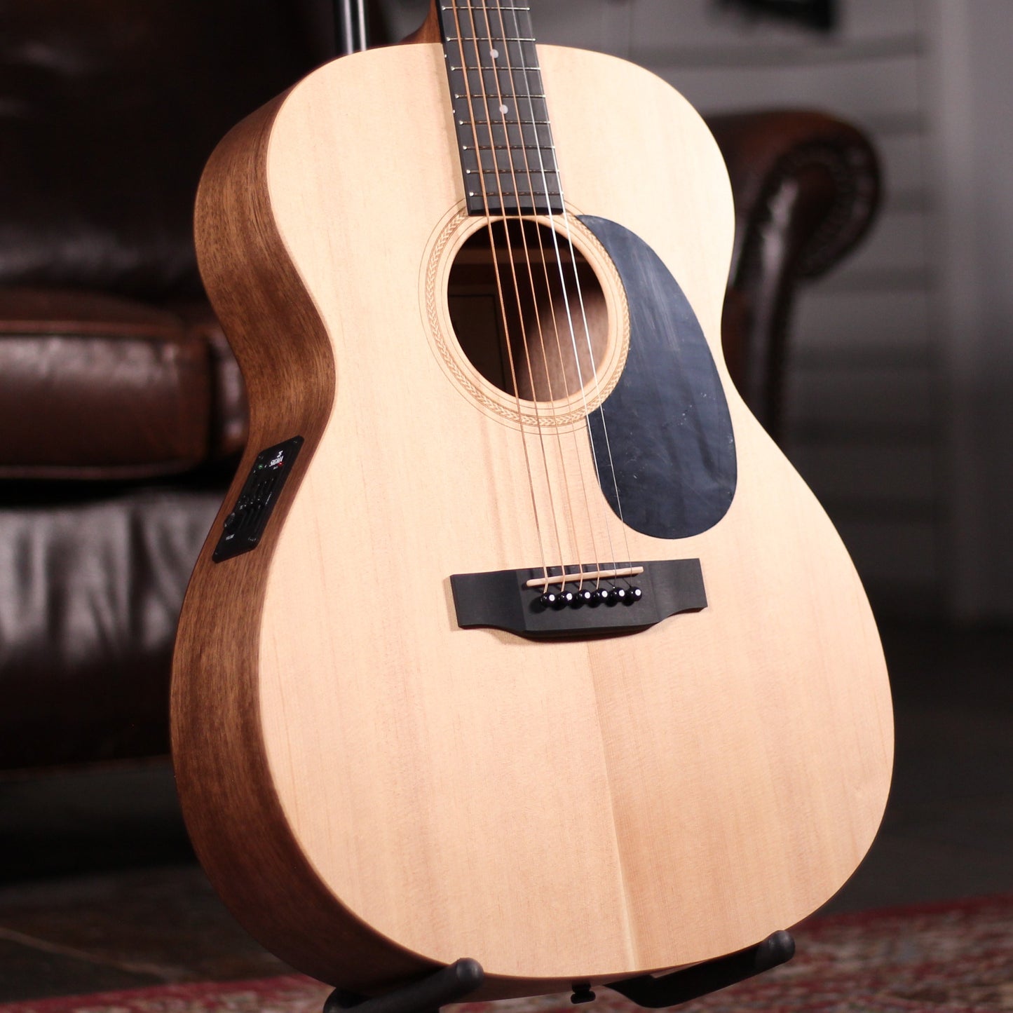 Sigma 000ME Electro Acoustic Guitar Natural