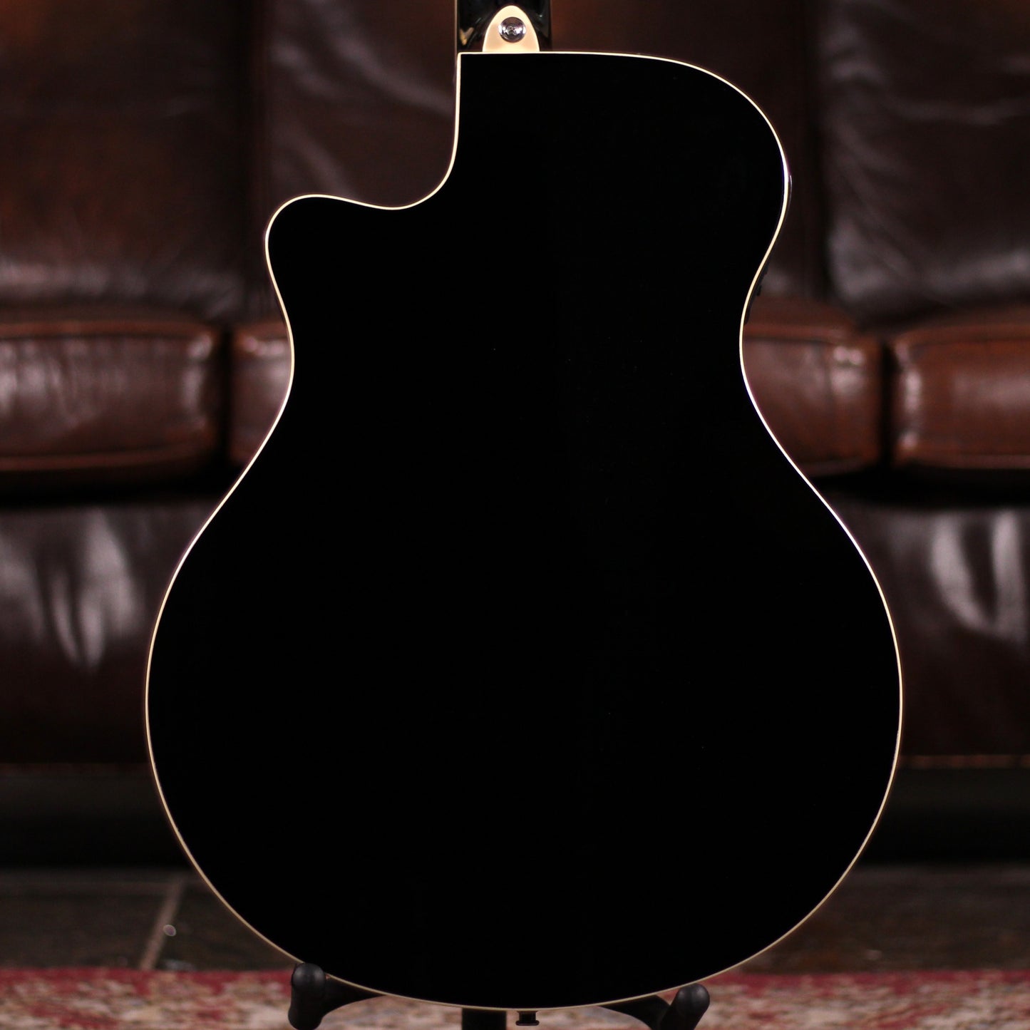 Yamaha APX 600 - Black