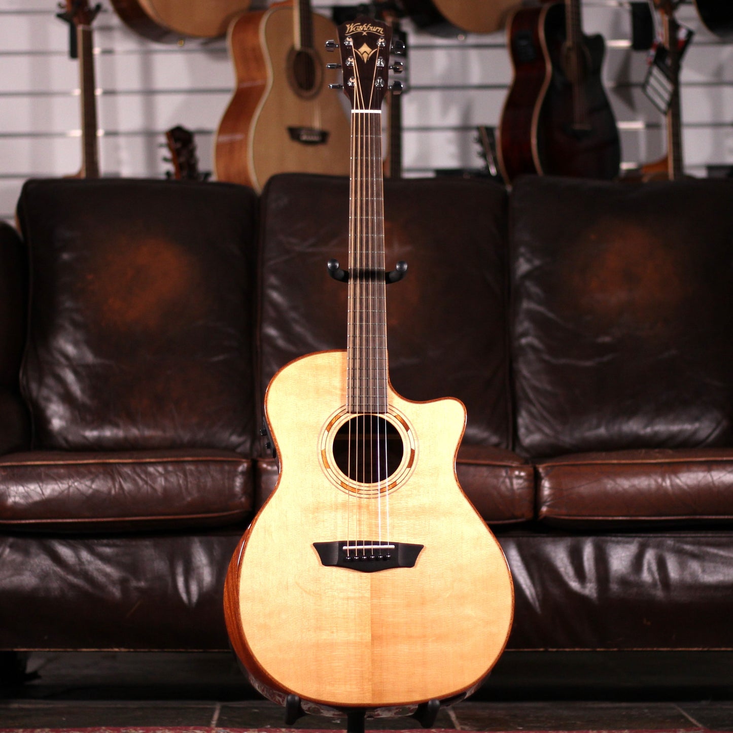 Washburn G20SCE Comfort Series Grand Auditorium