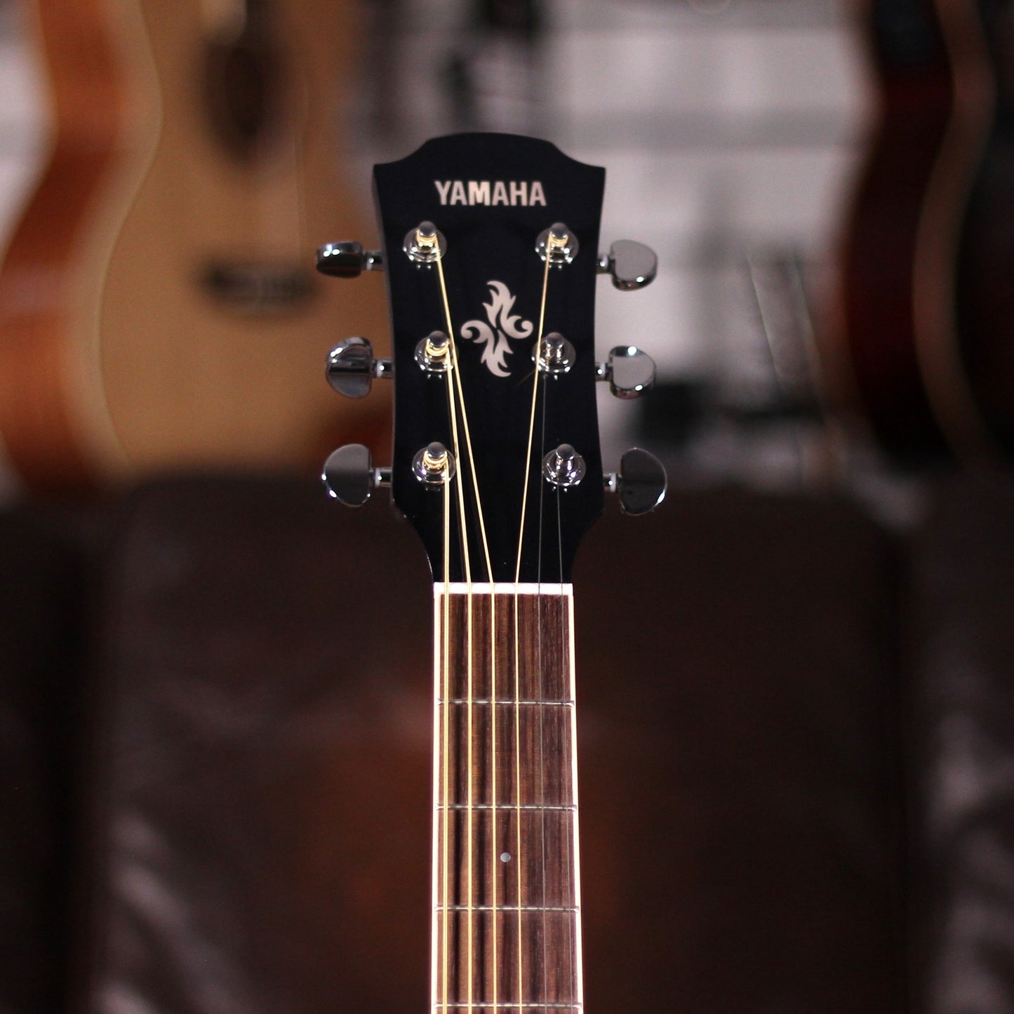 Yamaha APX 600 - Old Violin Sunburst