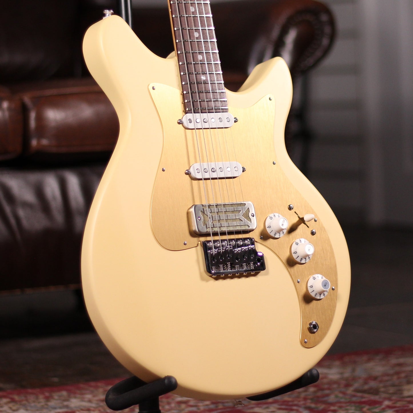 Eastman Fullertone DC62 - Desert Sand