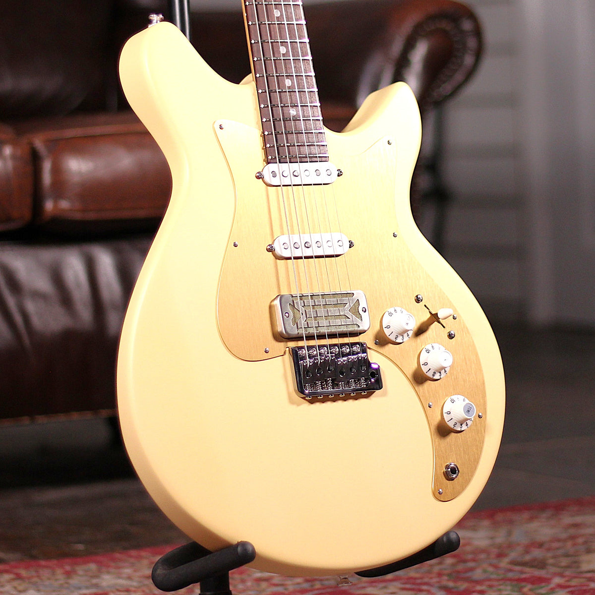Eastman Fullertone DC62 - Desert Sand
