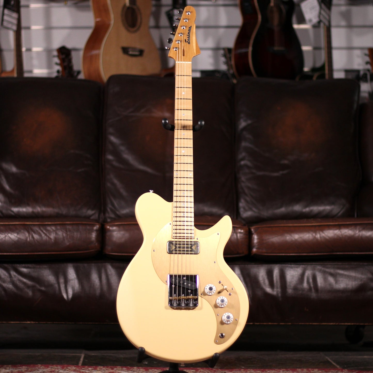 Eastman Fullertone SC52 - Desert Sand